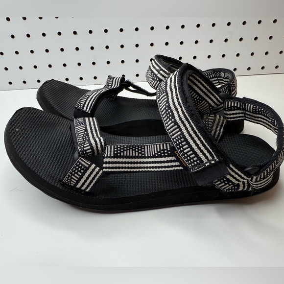 Teva Original Universal Sport Sandals Women’s 7 Black and White Geometric Print - Picture 5 of 15